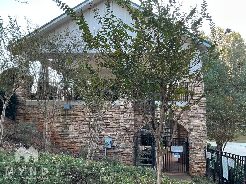 Building Photo - 9033 Aldbury Dr