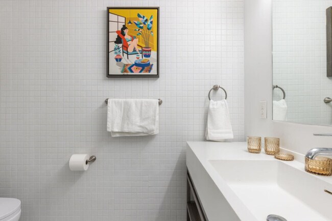 Building Photo - 12607 Larchmere Blvd