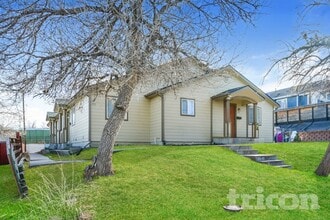 Building Photo - 240 S Irving St