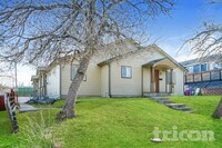 Building Photo - 240 S Irving St