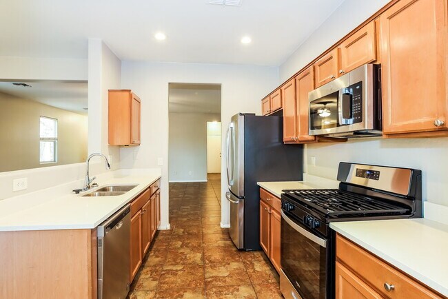 Building Photo - 7342 W St Charles Ave