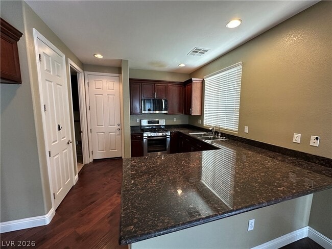 Building Photo - 2442 Granada Bluff Ct