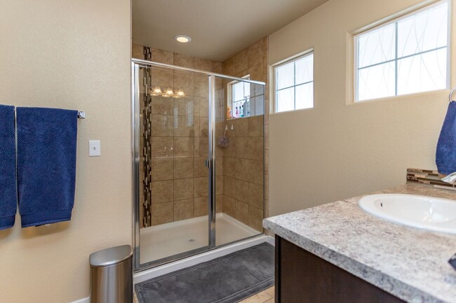 Building Photo - Immaculate 3-Story Home | Comfort, Space &...