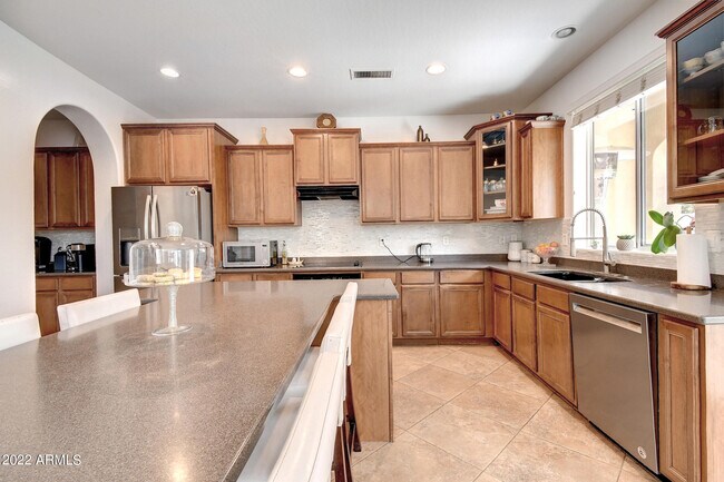 Building Photo - 1120 N Crosscreek Dr