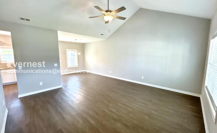 Building Photo - 1028 Echo Rdg Rd