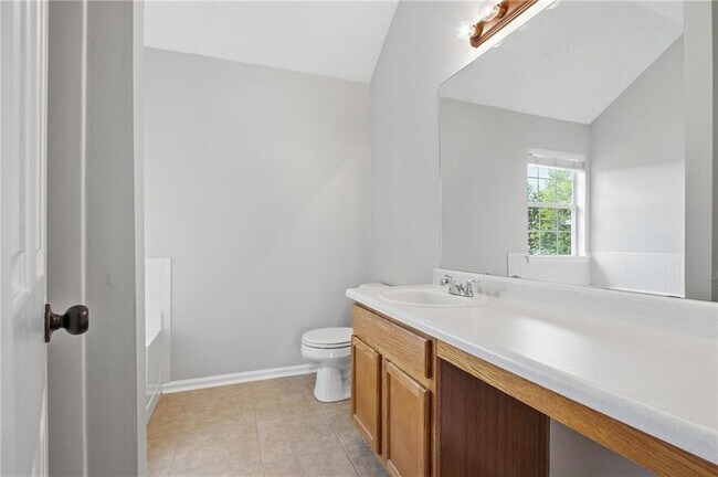 Building Photo - 5949 Idlewood Pl