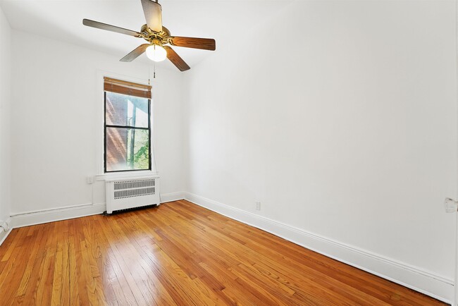 Building Photo - 457 Jersey Ave