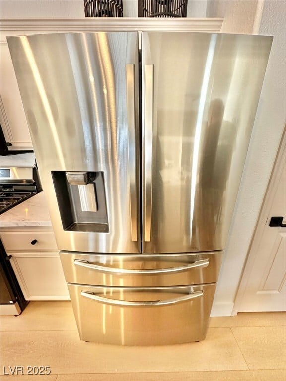 Building Photo - 10195 Queensbury Ave