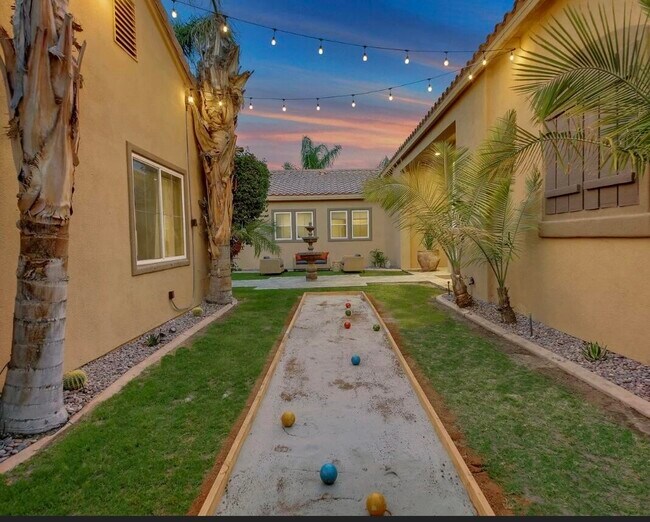 Building Photo - 81045 Golf View Dr