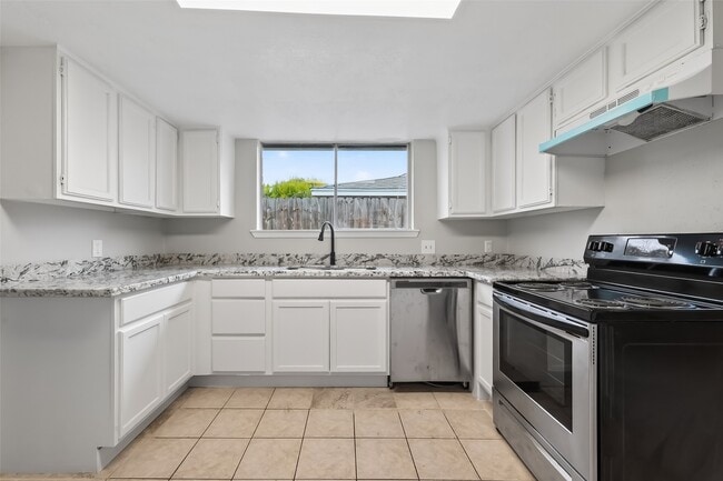 Building Photo - 10510 Overview Dr