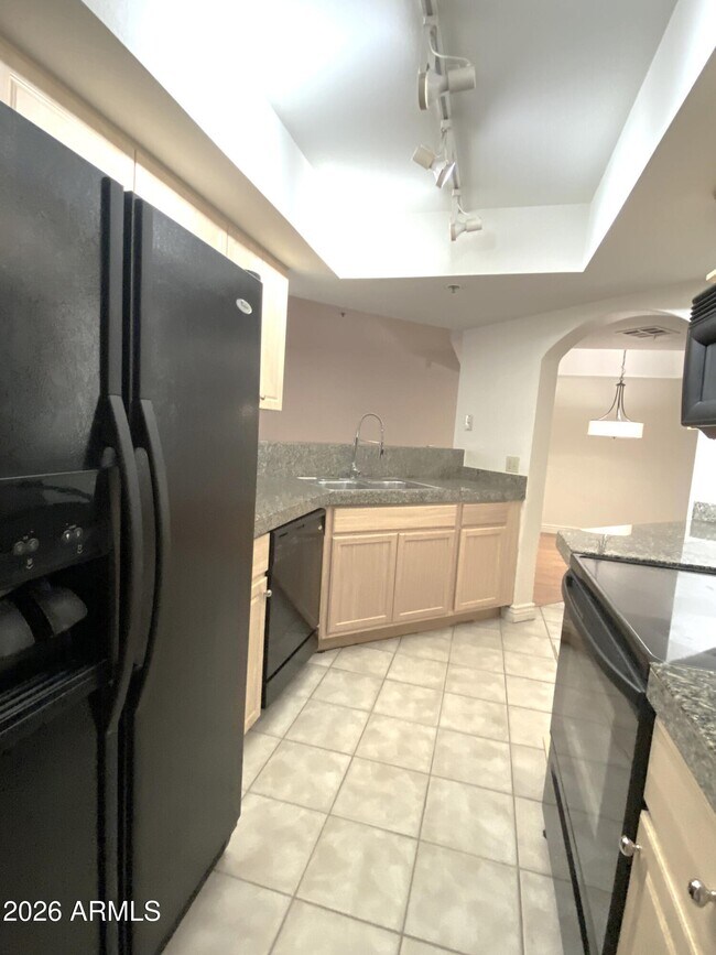 Building Photo - 5104 N 32nd St