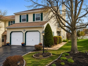 Building Photo - 118 Henning Dr