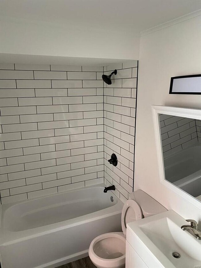 Building Photo - Fantastic 1bd/2ba home! Coming soon!