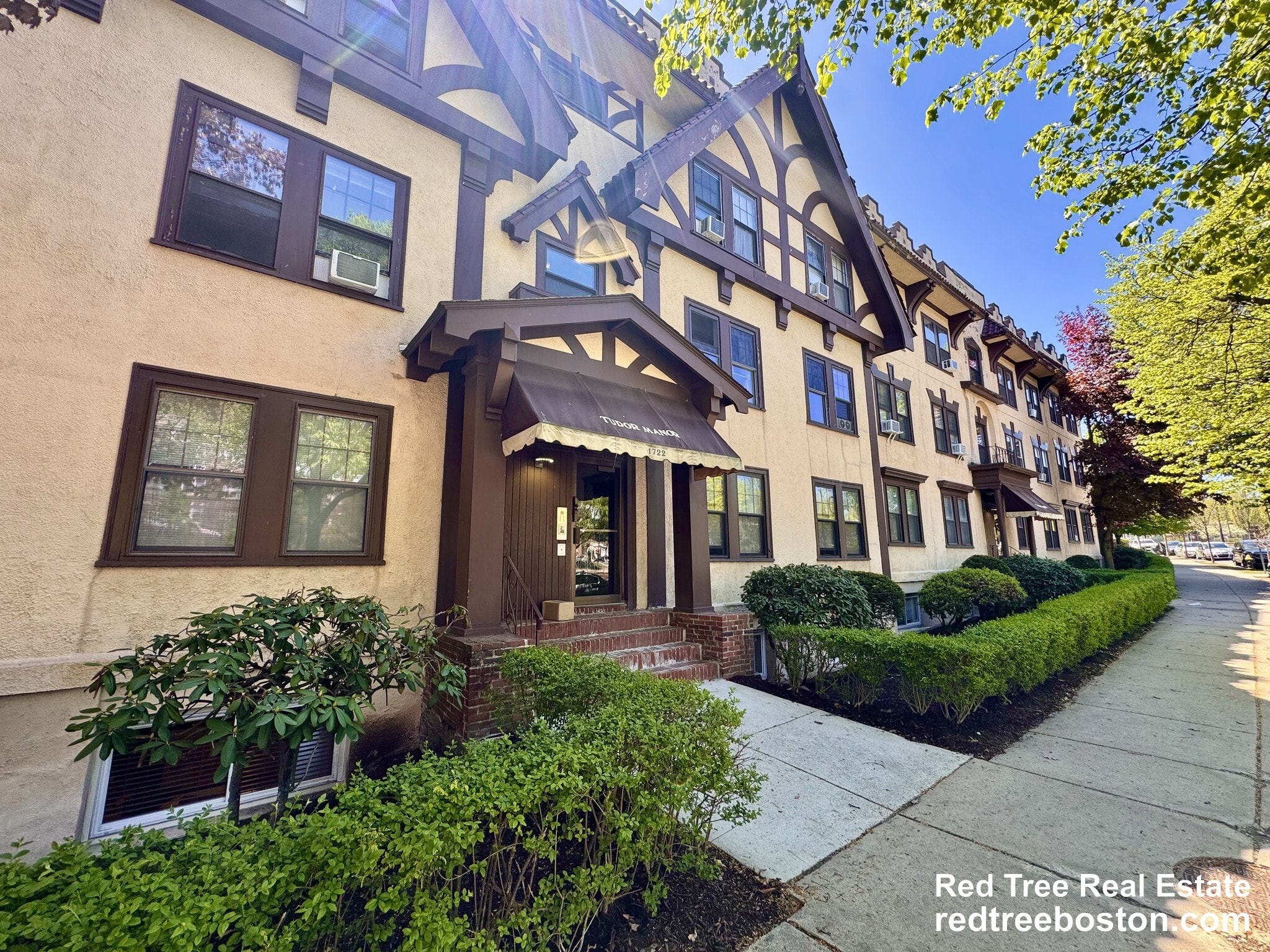 Building Photo - 1722 Commonwealth Ave