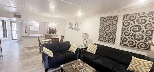 Building Photo - 132 Wild Palm Dr