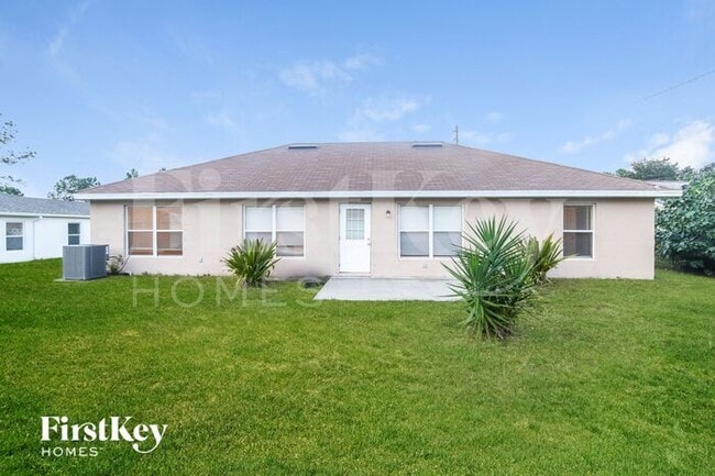 Building Photo - 2655 San Filippo Dr SE