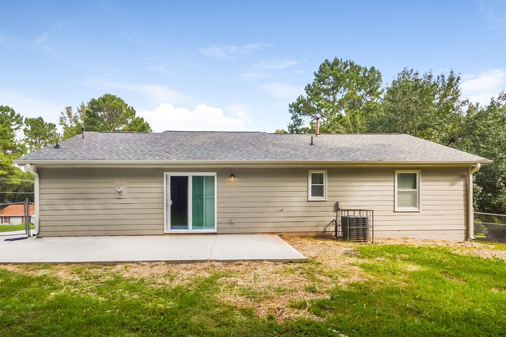 Building Photo - 417 Willow Ct SE