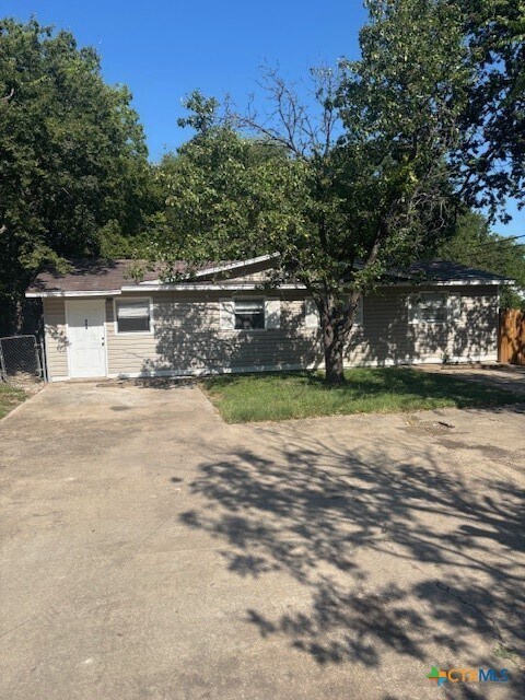 Primary Photo - 902 S 13th St