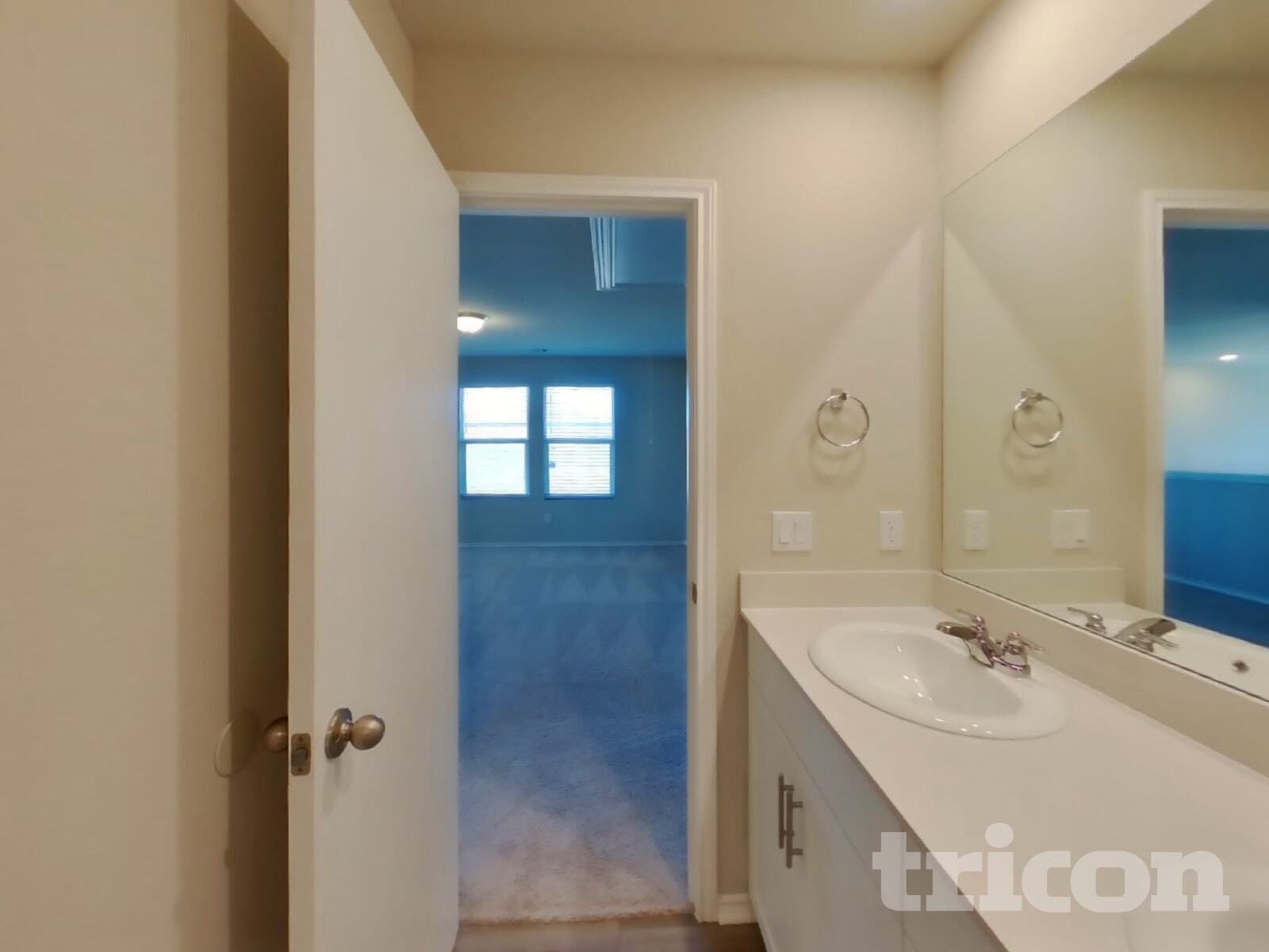 Building Photo - 5112 Saddle Clb Dr