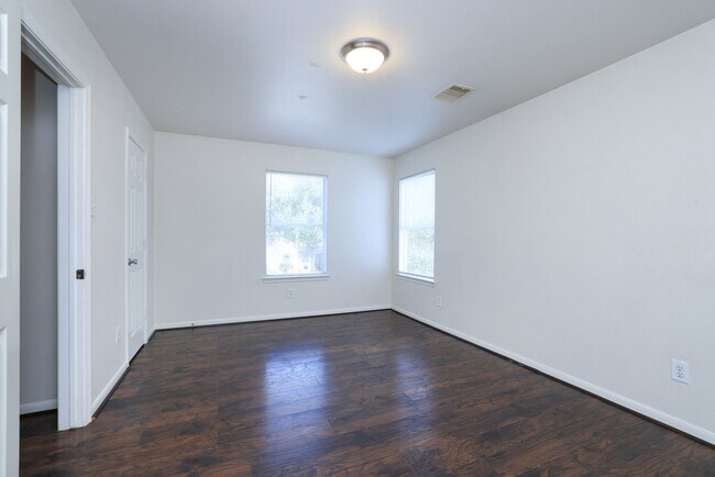 Building Photo - 12054 Mallard Stream Ct