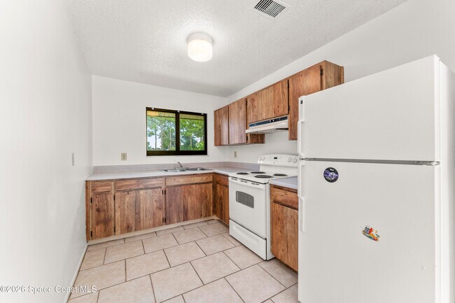 Building Photo - 920 San Filippo Dr SE