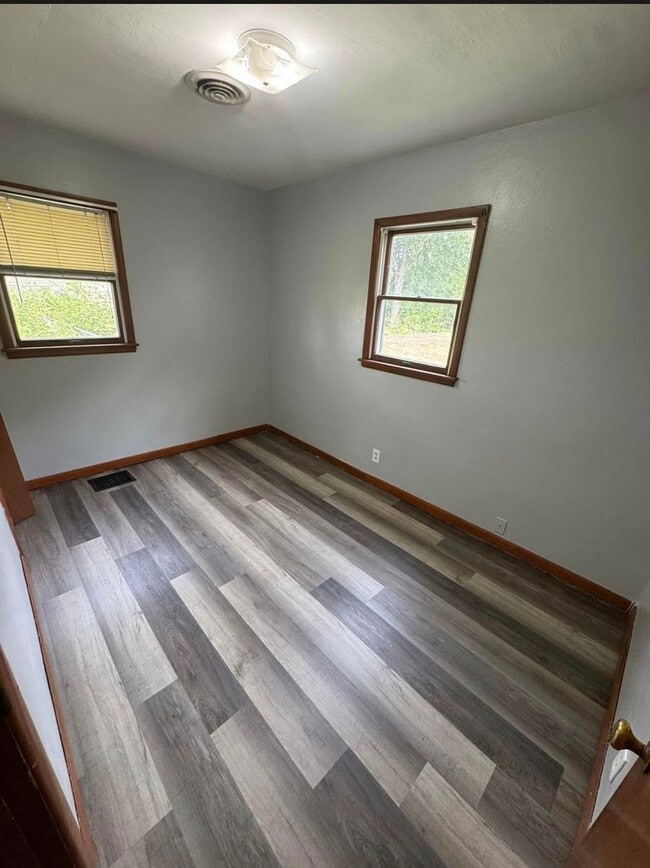 Building Photo - 22792 Kansas Ave