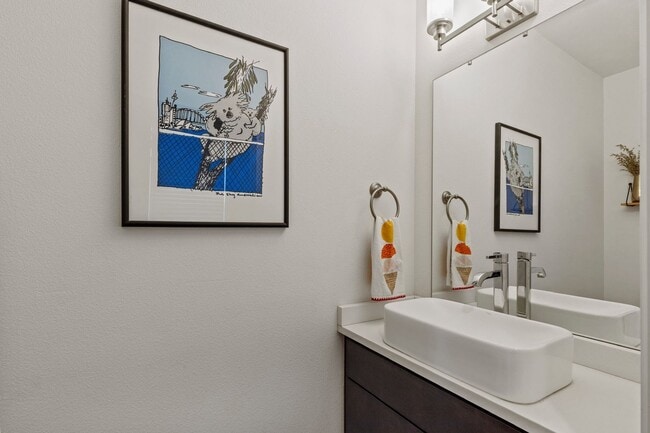 Building Photo - 3553 S Emerson St