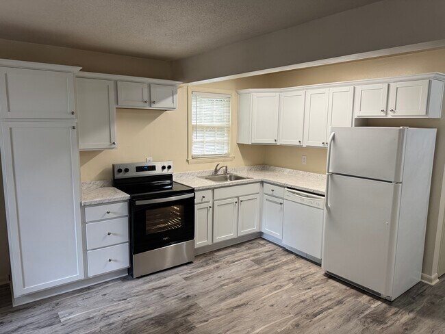 Building Photo - 435 N Church St