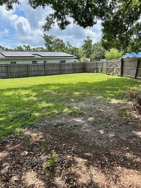 Building Photo - Bring Your  RV or Boat  -   2/1 House Incl...