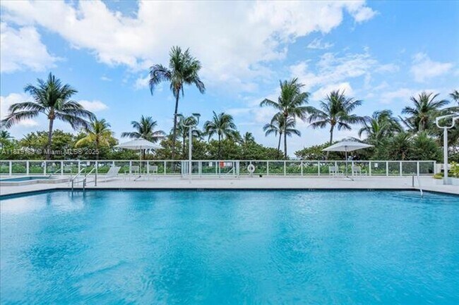 Building Photo - 10185 Collins Ave