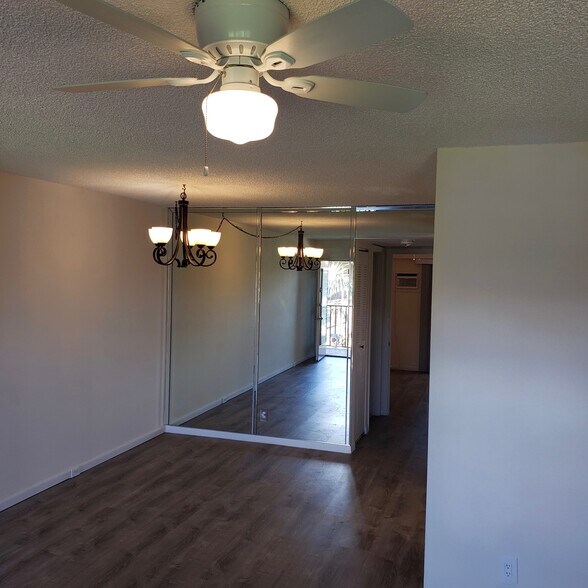 Dining - 151 SW 134th Way
