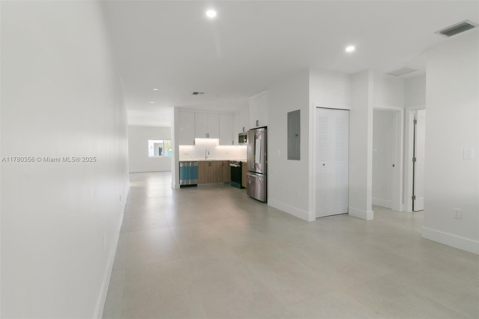 Building Photo - 4767 SW 87th Ct