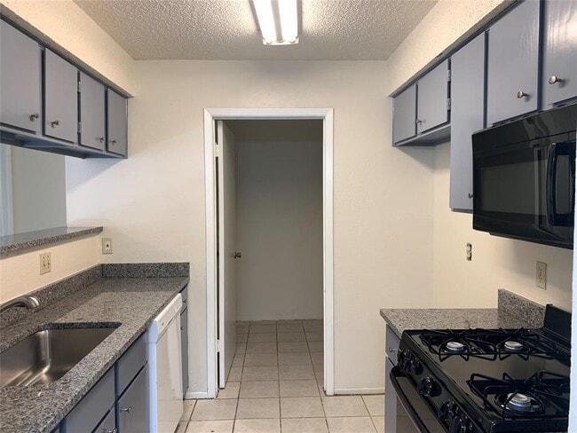 Building Photo - 10436 Doc Holliday Trail