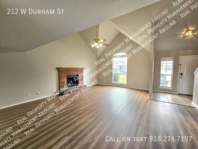 Building Photo - 212 W Durham St