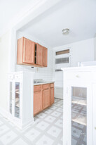 Building Photo - 4055 W Melrose St