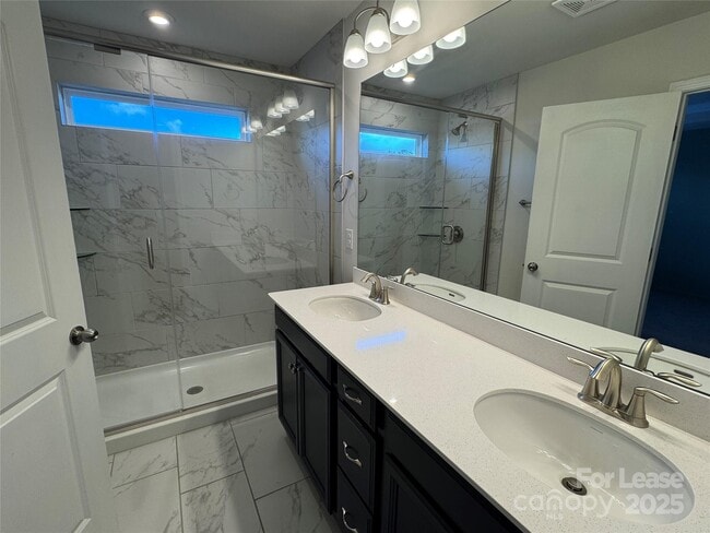 Building Photo - 5616 Axil Ln