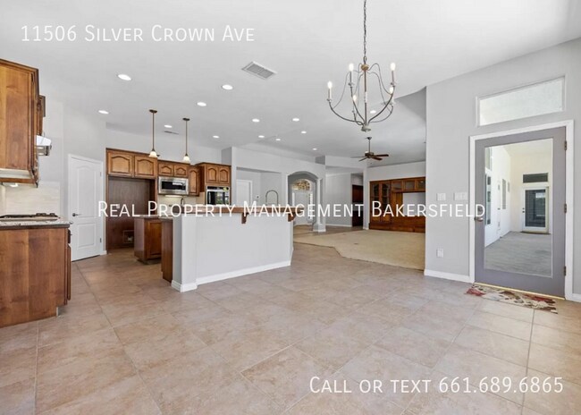 Building Photo - 11506 Silver Crown Ave