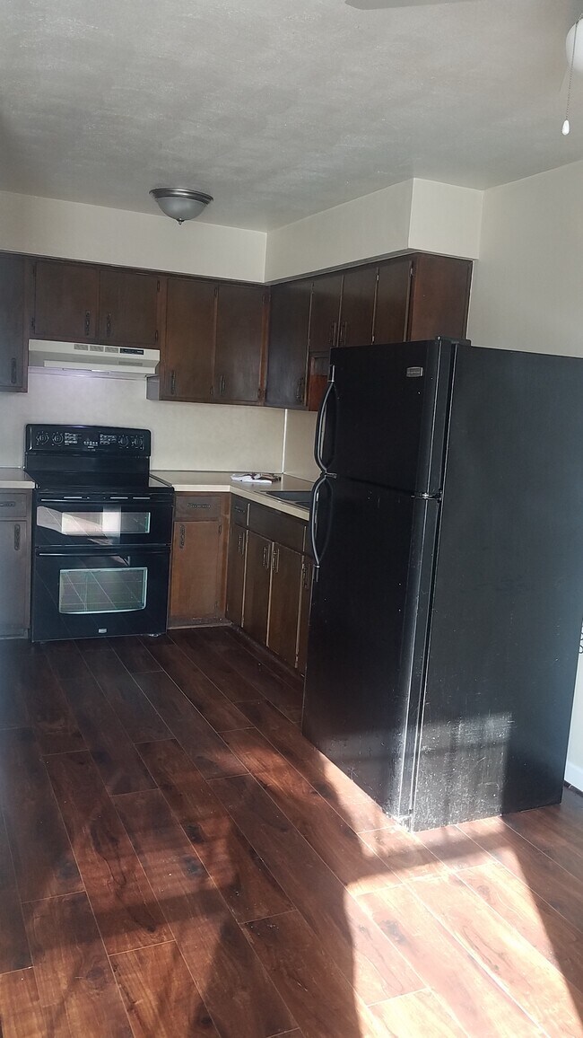 Spring Manor Apartments 2229 Spring Ave New Albany IN 47150