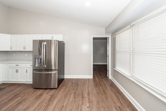 Building Photo - 3 Bedroom, 2 bathroom home in Moss Point - Ladson