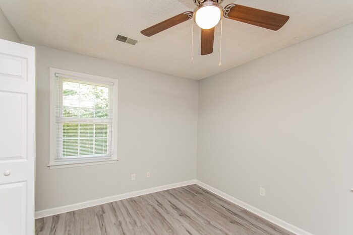 Building Photo - 107 Chiswick Ct