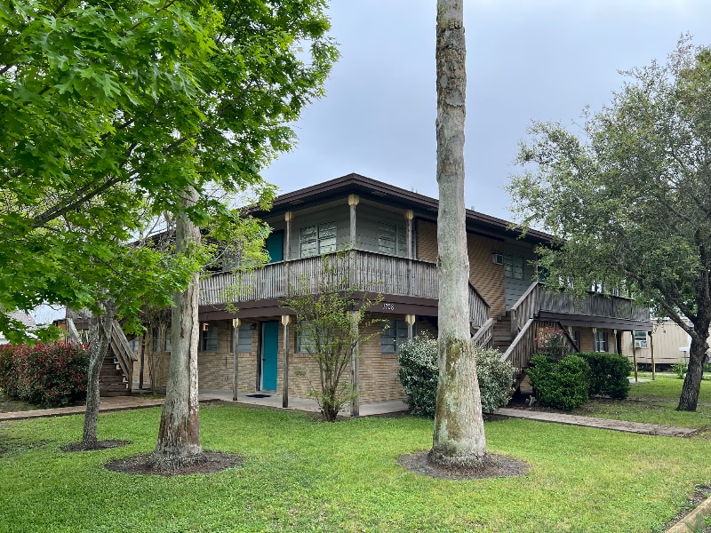 Building Photo - 1708 Holloman Dr
