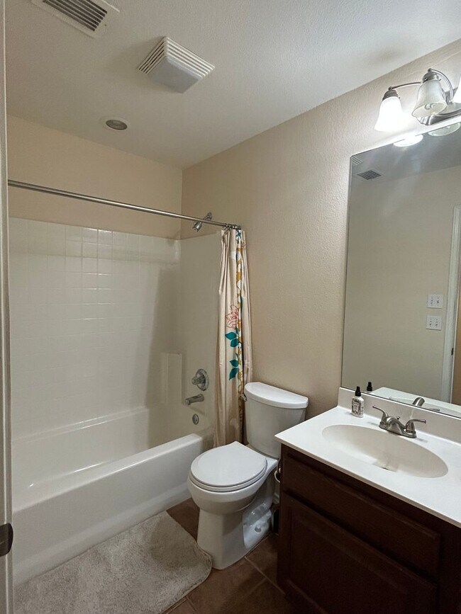 Building Photo - 6911 Stonegate Dr