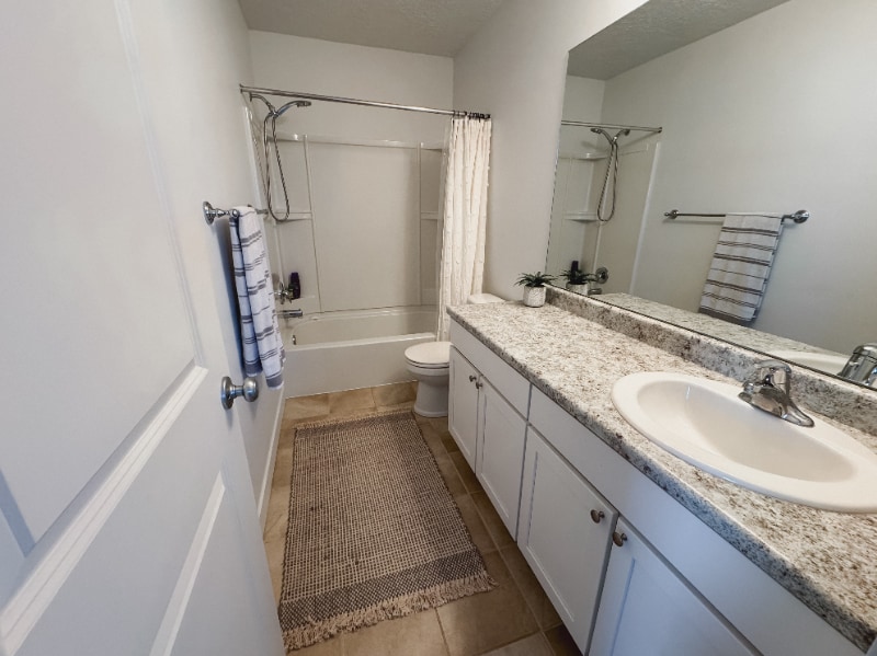 Building Photo - 3548 S Clearwater Way