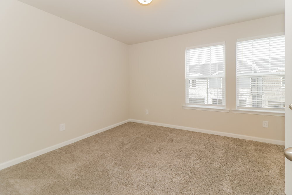 Building Photo - 1565 Villageside Ct