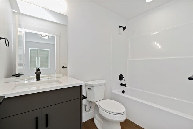 Building Photo - BRAND NEW 3 bed 3.5 bath townhouse