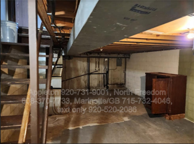 Building Photo - 584 Spinnaker Ln