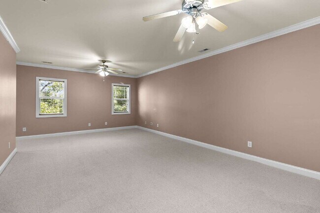 Building Photo - Spacious 4-Bedroom Home for Rent in Kings Grant Fayetteville – 15 Minutes from Fort Bragg