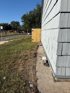Building Photo - 5703 Lakefield Dr