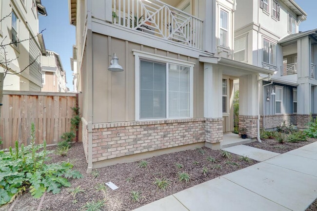 Building Photo - 37523 Sand Drift Rd