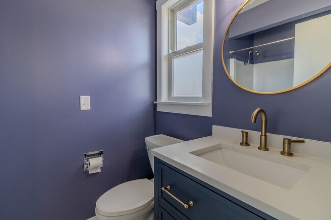 Building Photo - 7825 S Lake Leelanau Dr